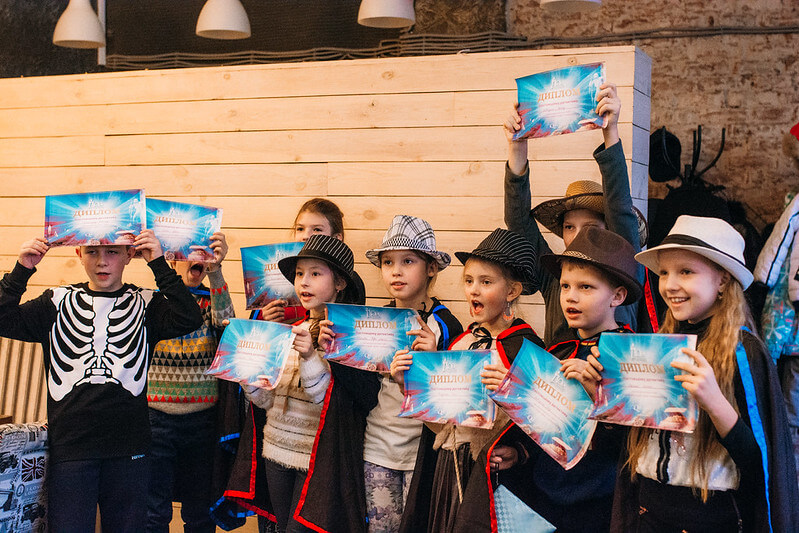 Как отметить Новый год классом — идеи для младших школьников в Кирове